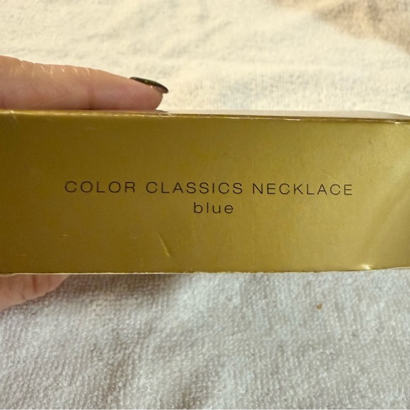 Avon “Color Classics” necklace goldtone/blue NIB 1997 vintage - Picture 6 of 7